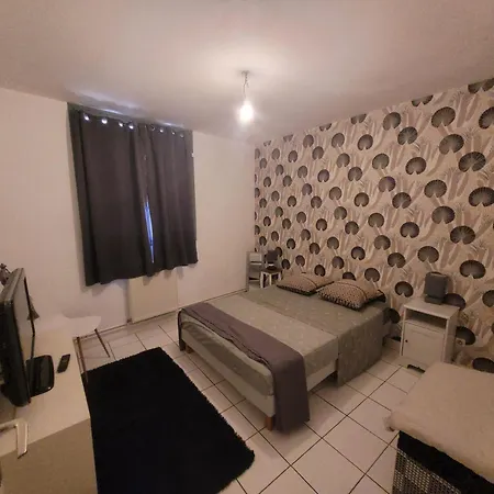 Lejlighed Simple Entier 3 Avec Cour Pour 2 A 7 Personnes A *