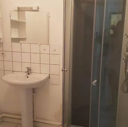 Apartamento Simple Entier Avec Cour Pour 2 A 7 Personnes